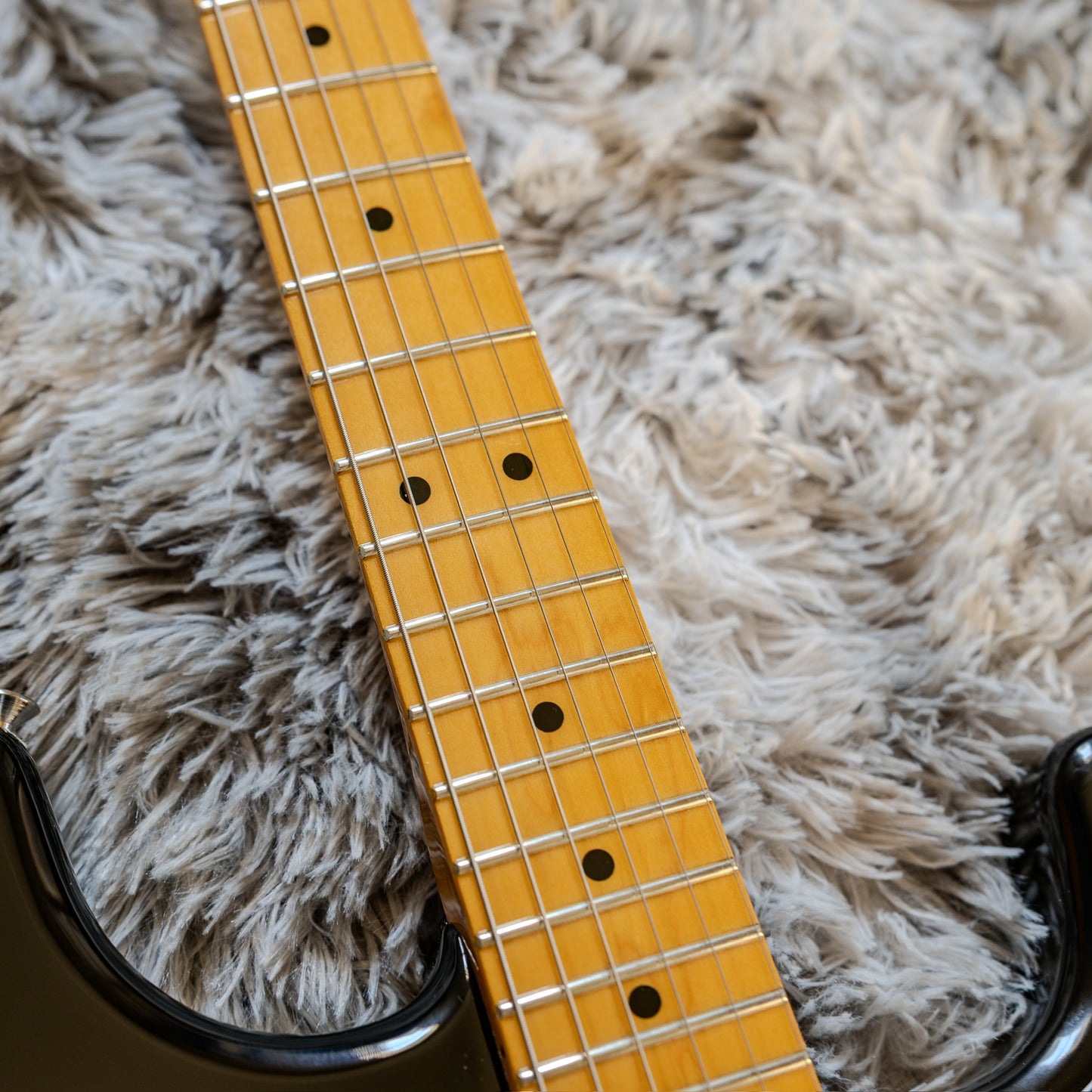 Like New Fender Jimi Hendrix Artist Series Signature Stratocaster 2016 - 2018 - Black