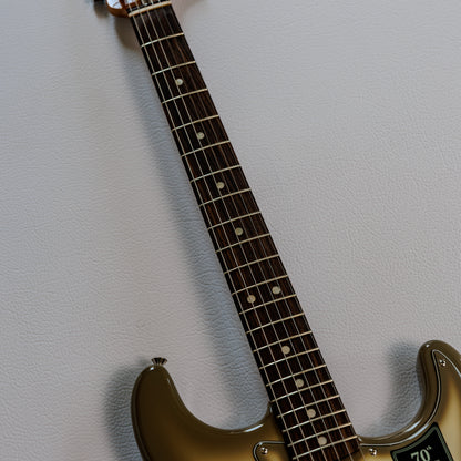 Fender 70th Anniversary Vintera II Stratocaster 2024 - Antigua