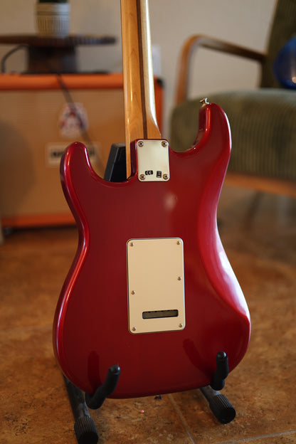 Fender FSR Limited Edition Standard Stratocaster HSS with Rosewood Fretboard 2010s - Candy Red Burst