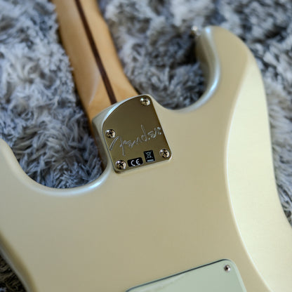 MINTY Fender Deluxe Stratocaster HSS with Maple Fretboard 2017 - 2021 - Blizzard Pearl