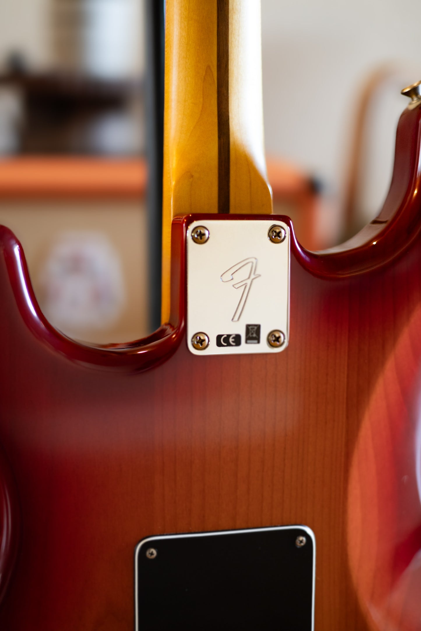 Fender Player Stratocaster Plus Top with Maple Fretboard 2019 Aged Cherry Burst