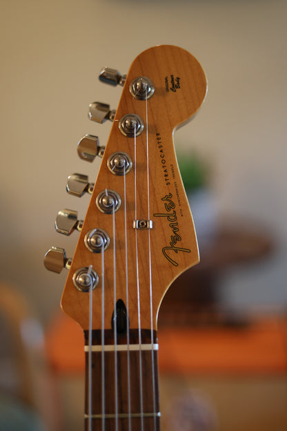 Fender FSR Limited Edition Standard Stratocaster HSS with Rosewood Fretboard 2010s - Candy Red Burst