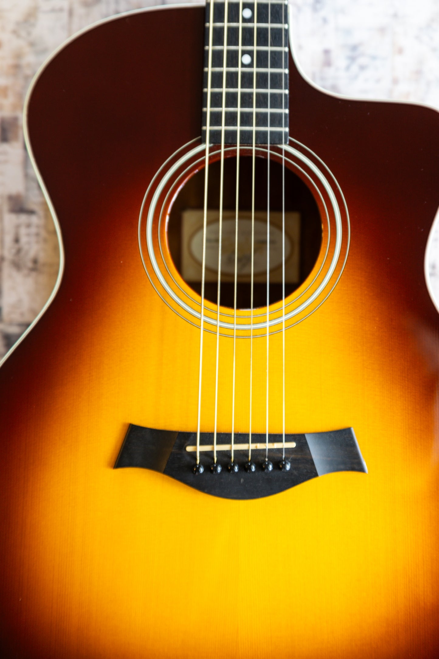 Taylor 214ce-SB with ES-T Electronics 2012 - 2013 - Sunburst