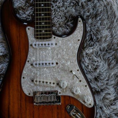SUPER RARE Fender Special Edition Koa Stratocaster 2006 - 2008 - Antique Burst