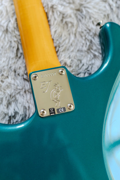 RARE Fender Eric Johnson Stratocaster with Rosewood Fretboard 2009 - 2021 - Tropical Turquoise