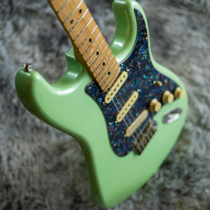 Limited Edition Fender Player Stratocaster with Maple Fretboard 2019 - 2021 - Surf Pearl