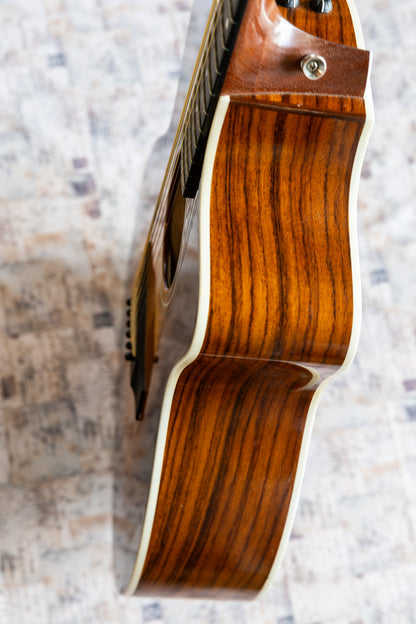 Taylor 214ce-SB DLX with ES2 Electronics 2014 - 2015 - Sunburst