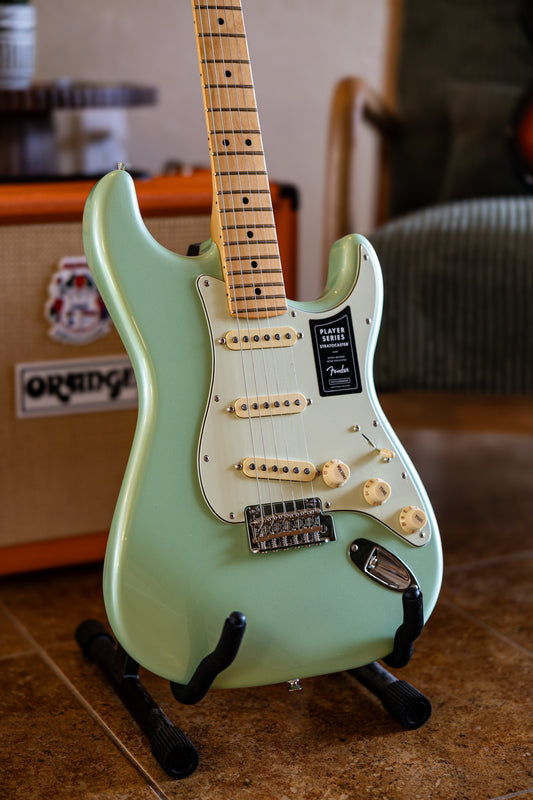 Fender Player Stratocaster with Maple Fretboard 2019 - 2021 - Surf Pearl