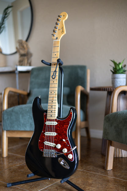 Fender FSR Special Edition Standard Stratocaster with Maple Fretboard 2018 - Black