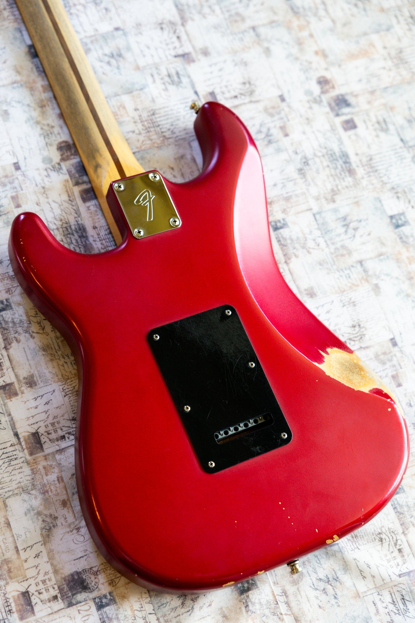 Fender Standard Stratocaster Satin with Maple Fretboard 2003 - 2006 - Candy Apple Red