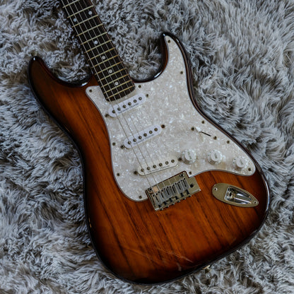 SUPER RARE Fender Special Edition Koa Stratocaster 2006 - 2008 - Antique Burst