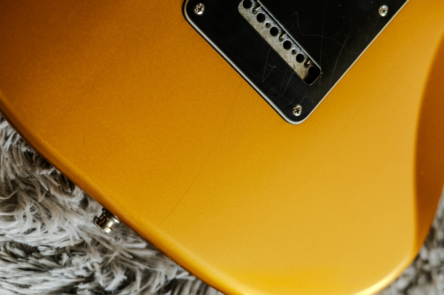 ULTRA RARE Fender Standard Stratocaster Satin with Maple Fretboard 2014 - Blaze Gold