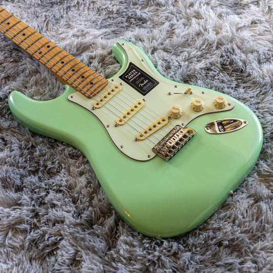 Fender Player Stratocaster with Maple Fretboard 2019 - 2021 - Surf Pearl
