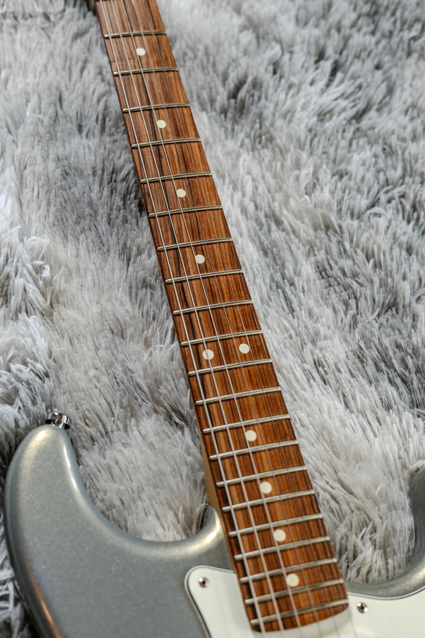 UPGRADED MINT Fender Player Stratocaster with Pau Ferro Fretboard 2018 - Present - Silver