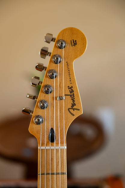 Fender Player Stratocaster with Maple Fretboard 2019 - 2021 - Surf Pearl limited edition