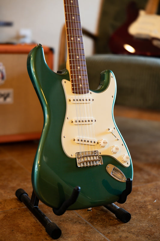 Fender Player Stratocaster with Pau Ferro Fretboard 2019 - 2021 - Sherwood Green Metallic