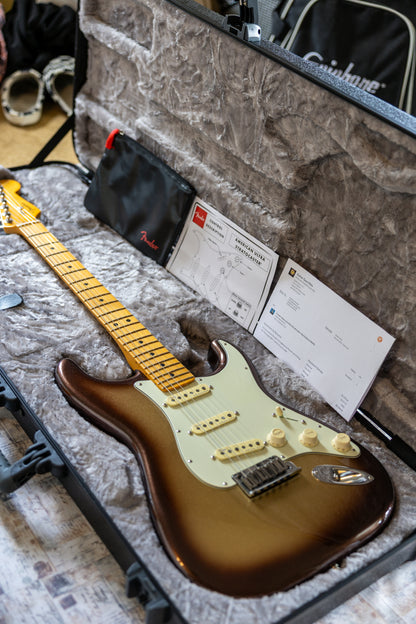 Fender American Ultra Stratocaster with Maple Fretboard 2019 - Present - Mocha Burst