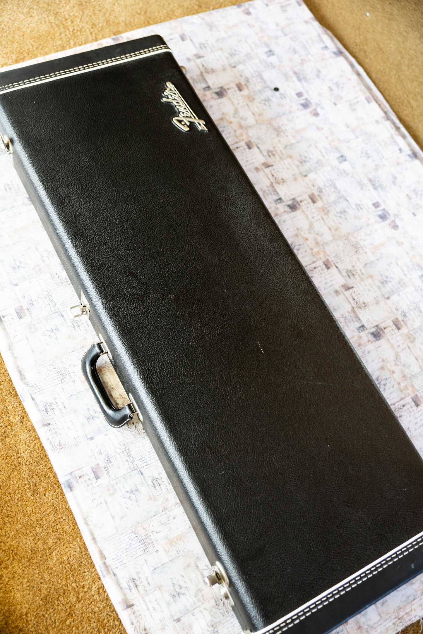 Fender Stratocaster with 3-Bolt Neck, Maple Fretboard 1971 - 1977 - Sunburst