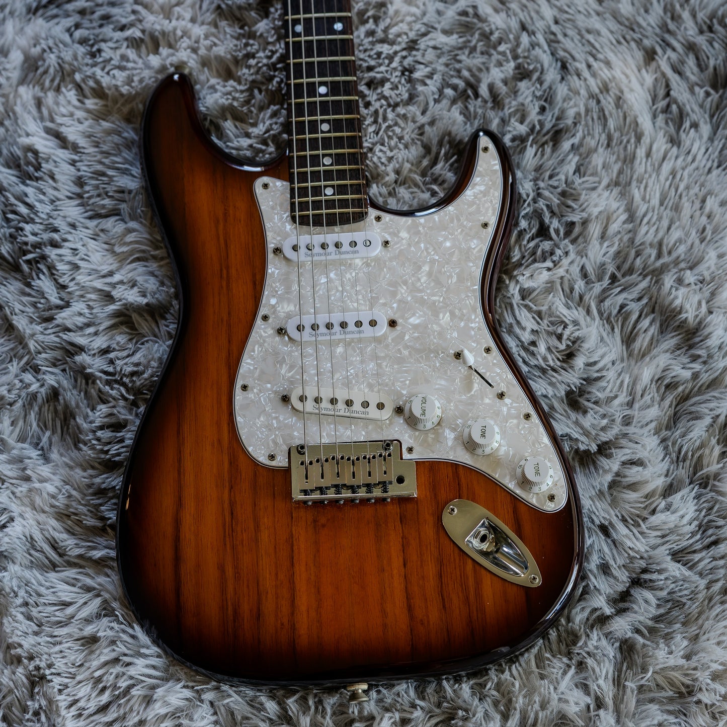 SUPER RARE Fender Special Edition Koa Stratocaster 2006 - 2008 - Antique Burst