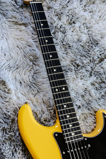 Fender Player Stratocaster HSS with Ebony Fretboard 2021 - Ferrari Yellow