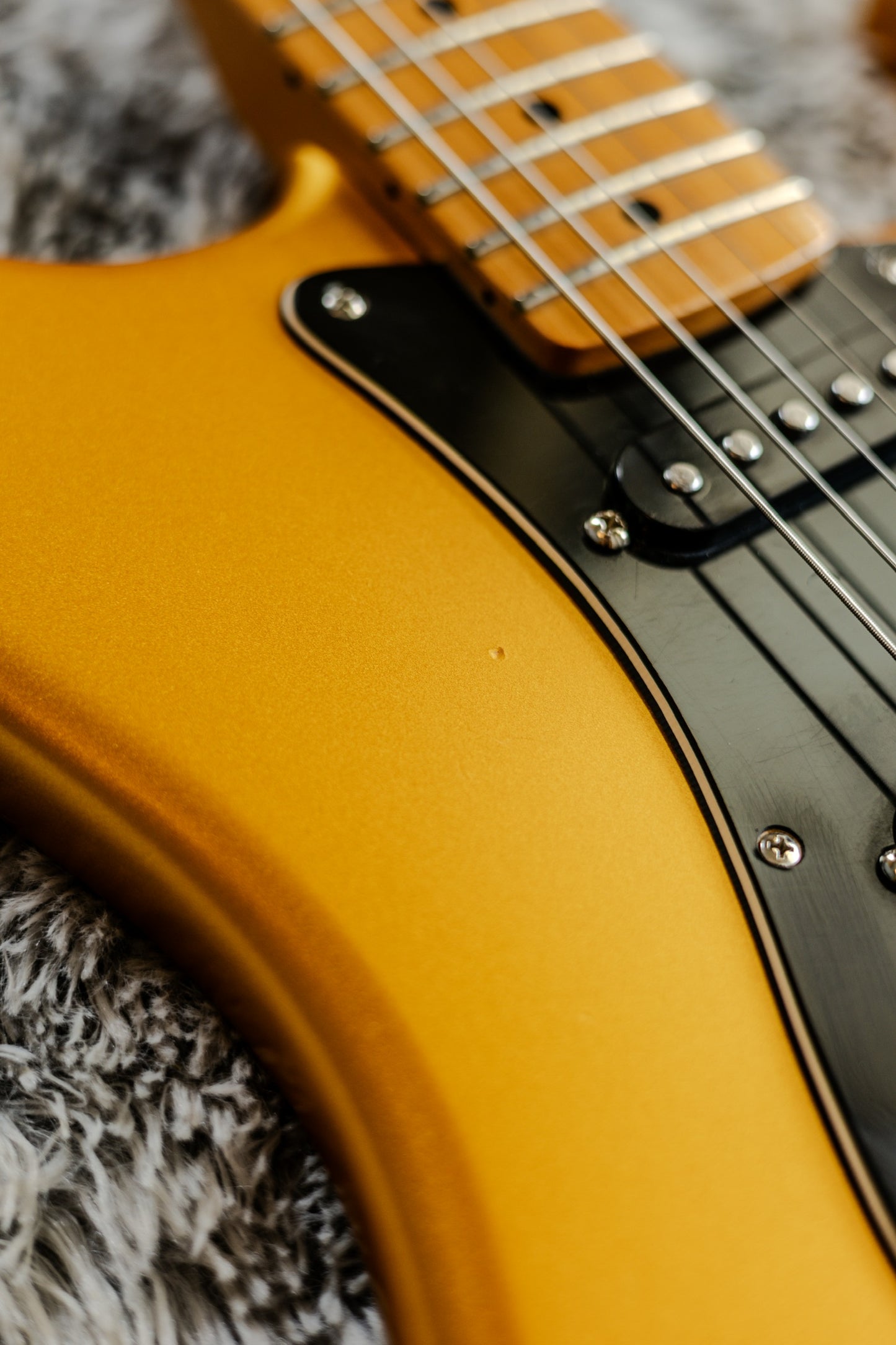 ULTRA RARE Fender Standard Stratocaster Satin with Maple Fretboard 2014 - Blaze Gold