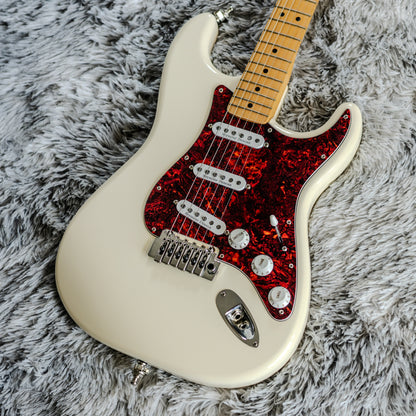 Fender Player Stratocaster with Maple Fretboard 2021 - Present - Olympic Pearl