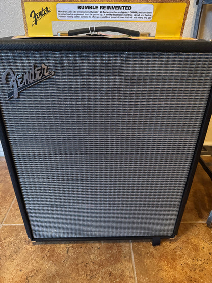 Fender Rumble 500 V3 500-Watt 2x10" Bass Combo 2015 - Present - Black
