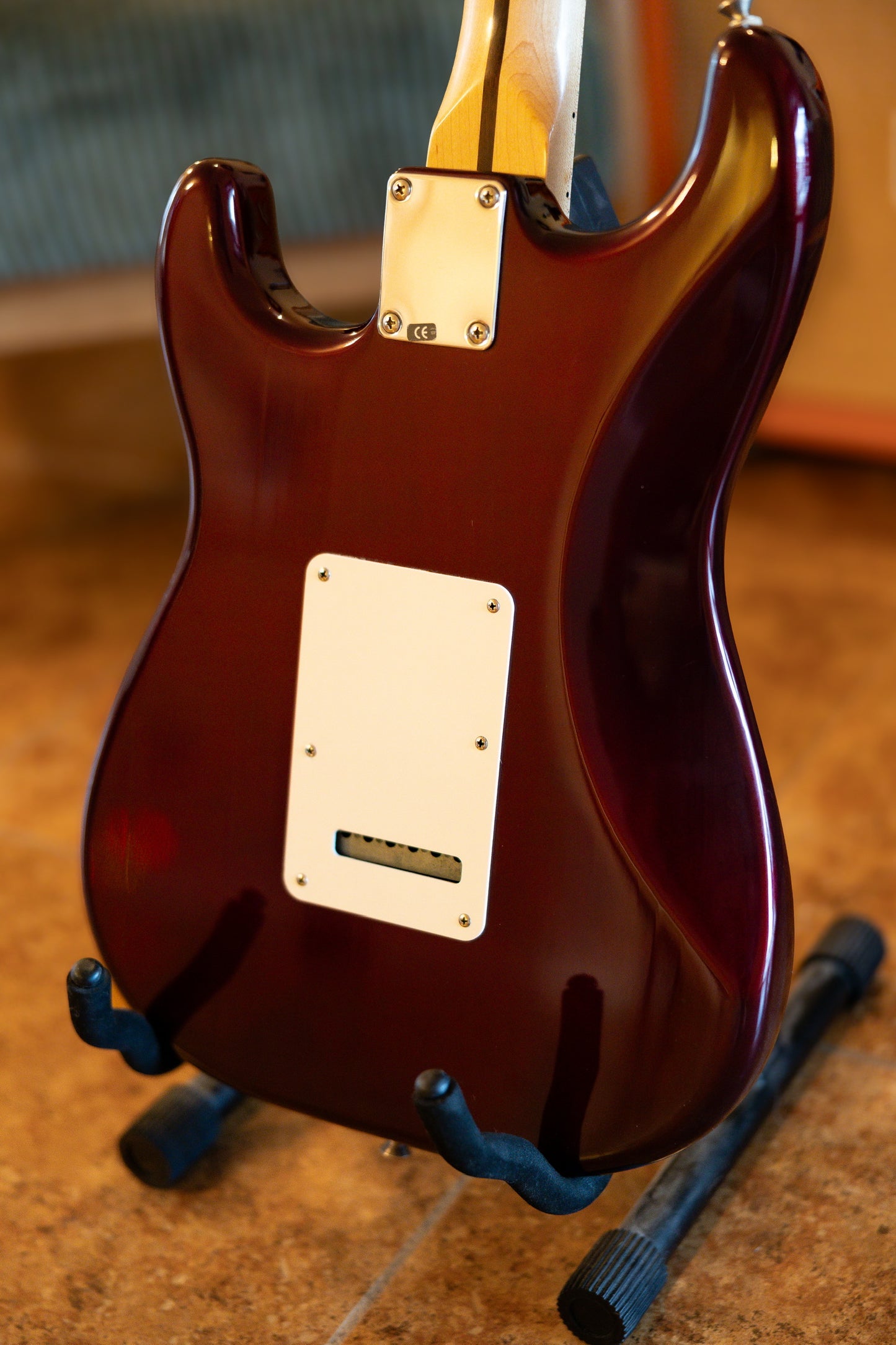 Fender Standard Stratocaster with Maple Fretboard 2006 - 2014 - Midnight Wine