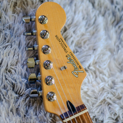 Fender Standard Stratocaster with Rosewood Fretboard 1998 - 2001 - Midnight Blue