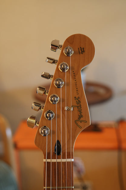 Fender Player Stratocaster with Pau Ferro Fretboard 2018 - Present - Black