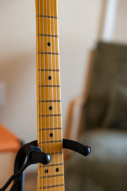 Fender American Ultra Stratocaster with Maple Fretboard 2019 - Present - Mocha Burst