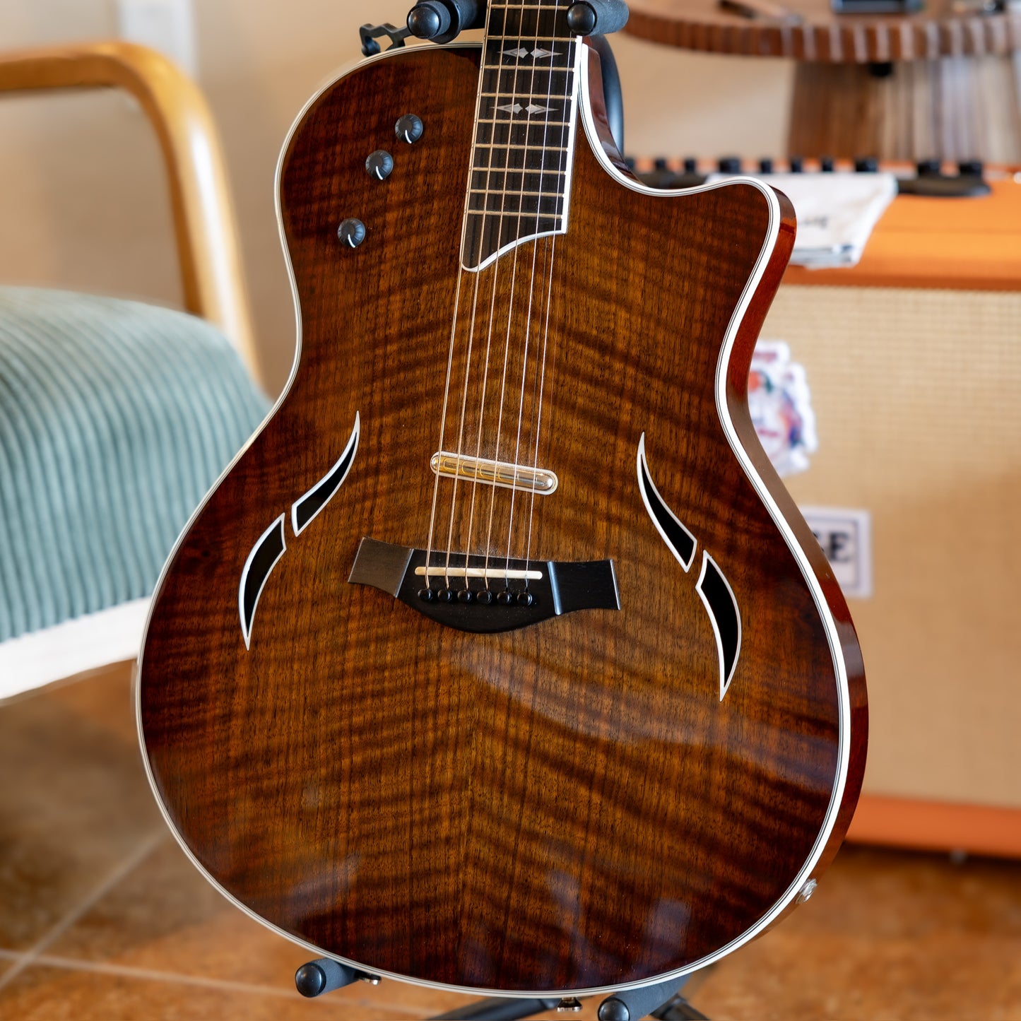 Taylor T5-C4 Custom Walnut 2005 - 2013 - Walnut Shaded Edgeburst