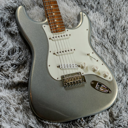 UPGRADED MINT Fender Player Stratocaster with Pau Ferro Fretboard 2018 - Present - Silver