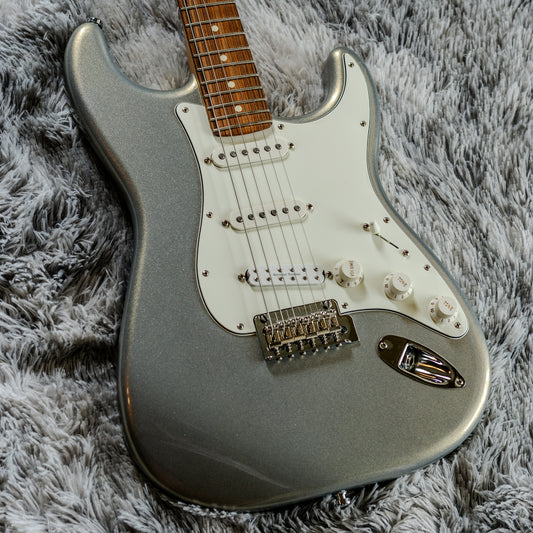 UPGRADED MINT Fender Player Stratocaster with Pau Ferro Fretboard 2018 - Present - Silver