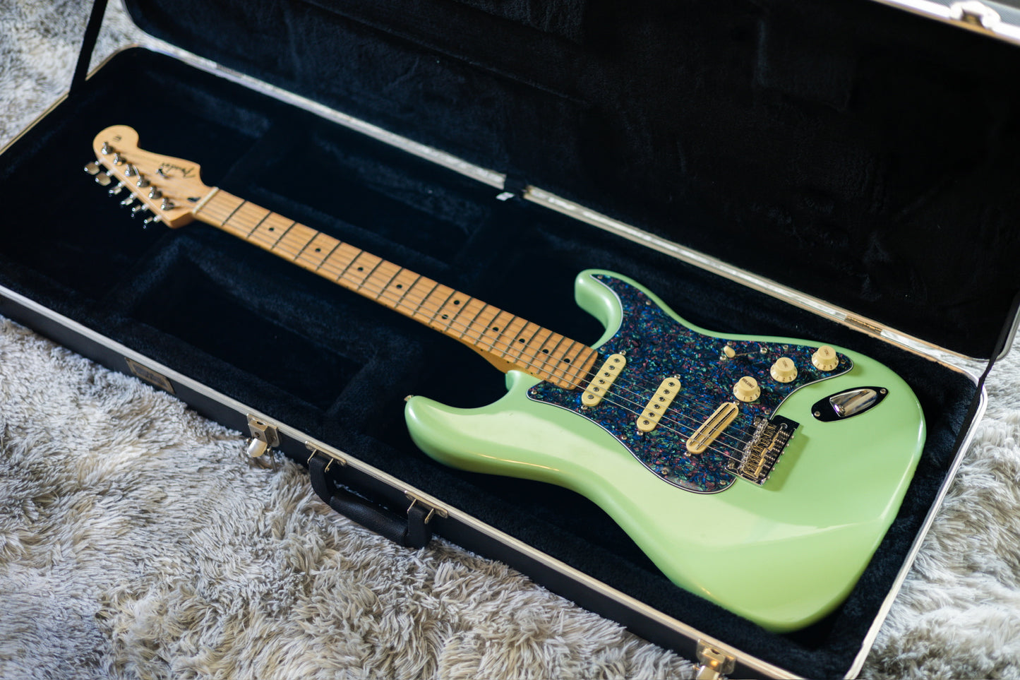 Limited Edition Fender Player Stratocaster with Maple Fretboard 2019 - 2021 - Surf Pearl