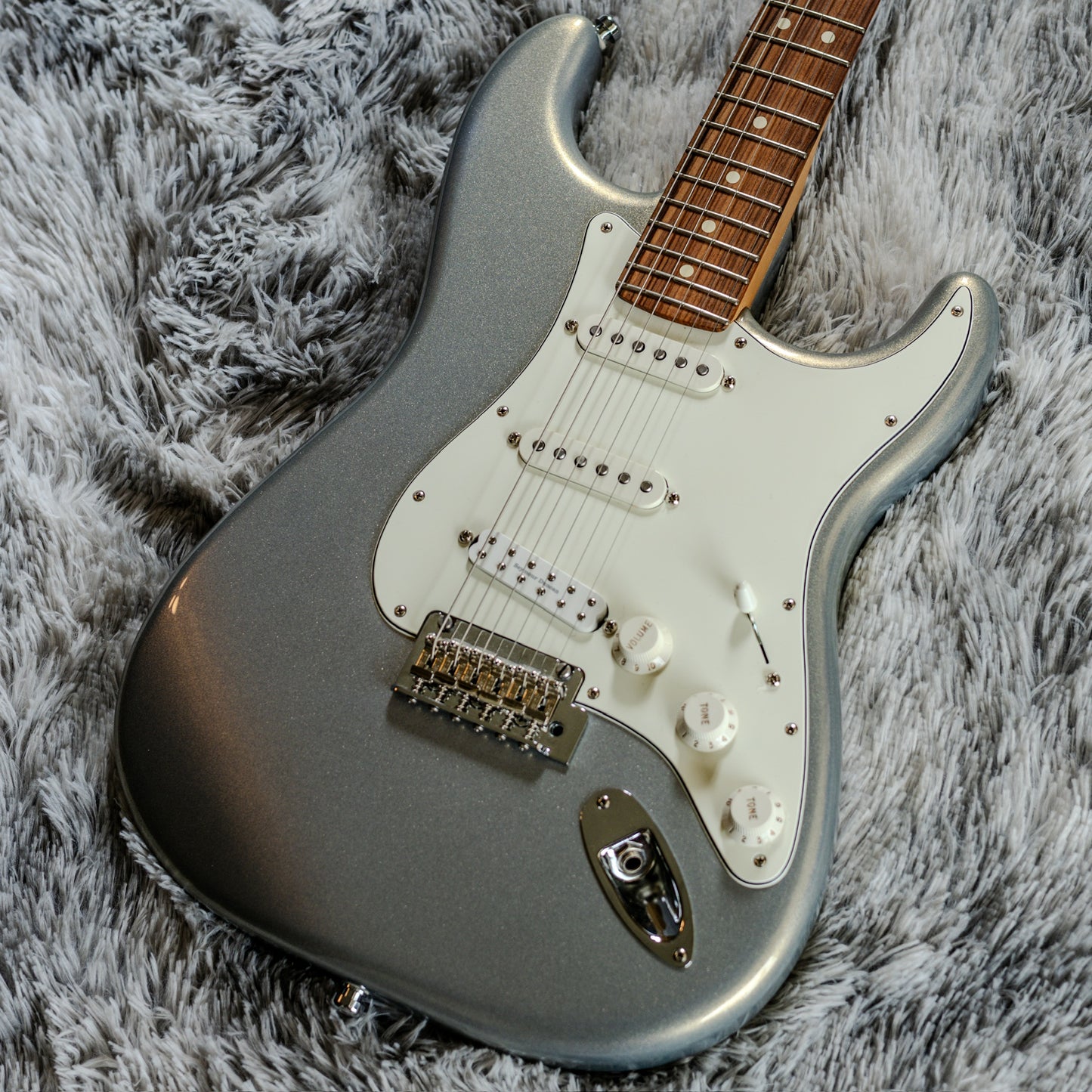UPGRADED MINT Fender Player Stratocaster with Pau Ferro Fretboard 2018 - Present - Silver