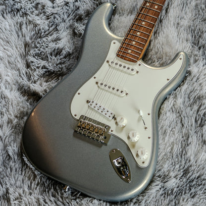 UPGRADED MINT Fender Player Stratocaster with Pau Ferro Fretboard 2018 - Present - Silver