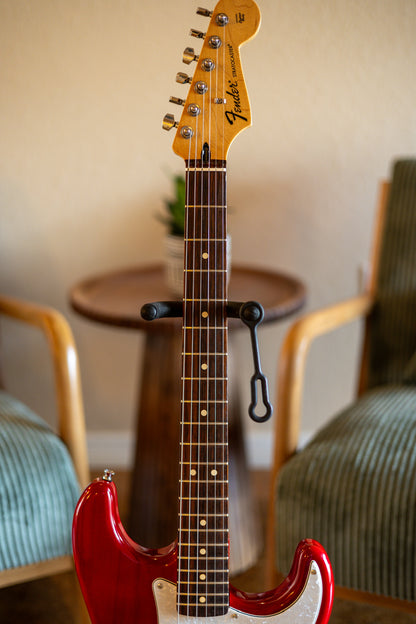 Fender Standard Stratocaster with Rosewood Fretboard 2009 - 2017 - Candy Apple Red
