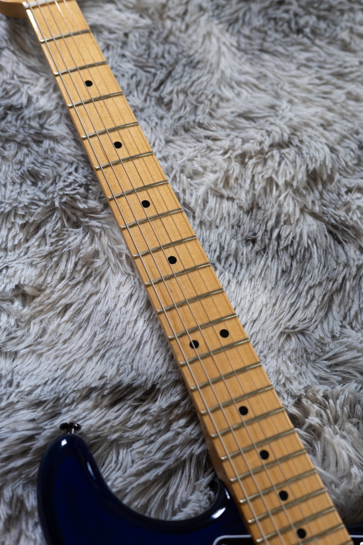 Fender Player Stratocaster HSS Plus Top with Maple Fretboard 2019 - 2021 - Blue Burst