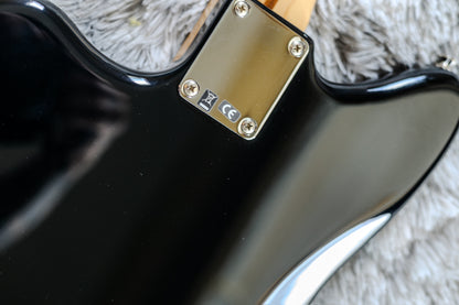 Fender Special Edition Blacktop Jazzmaster HH Stripe 2015-2016 - Black with Candy Apple Red Racing Stripe