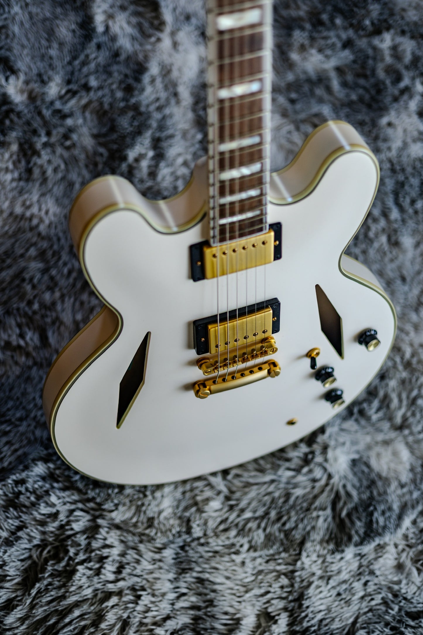 Epiphone Emily Wolfe "White Wolfe" Signature Sheraton 2023 - Present - Aged Bone White