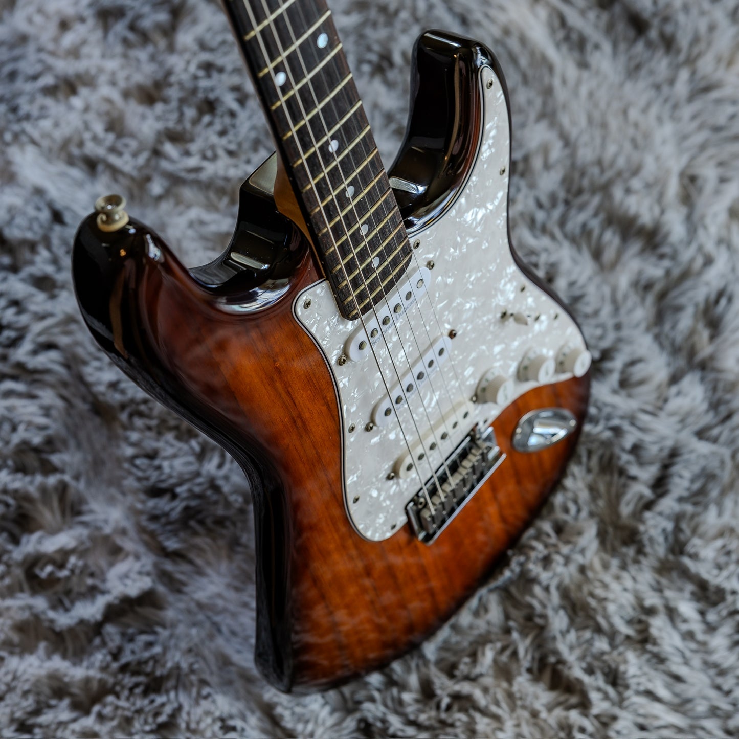 SUPER RARE Fender Special Edition Koa Stratocaster 2006 - 2008 - Antique Burst