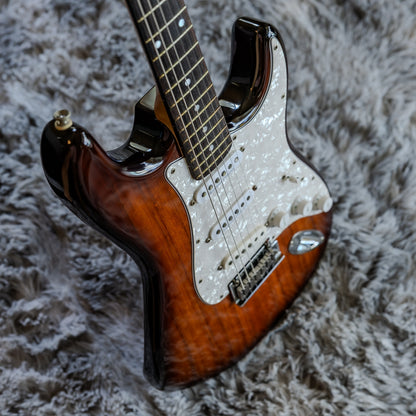SUPER RARE Fender Special Edition Koa Stratocaster 2006 - 2008 - Antique Burst
