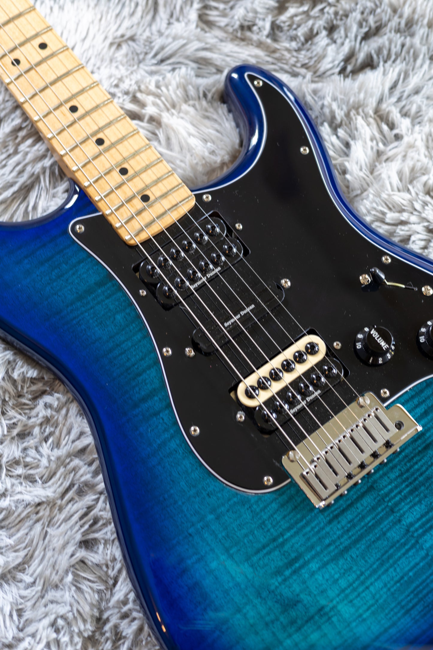 Fender Player Stratocaster HSS Plus Top with Maple Fretboard 2019 - 2021 - Blue Burst