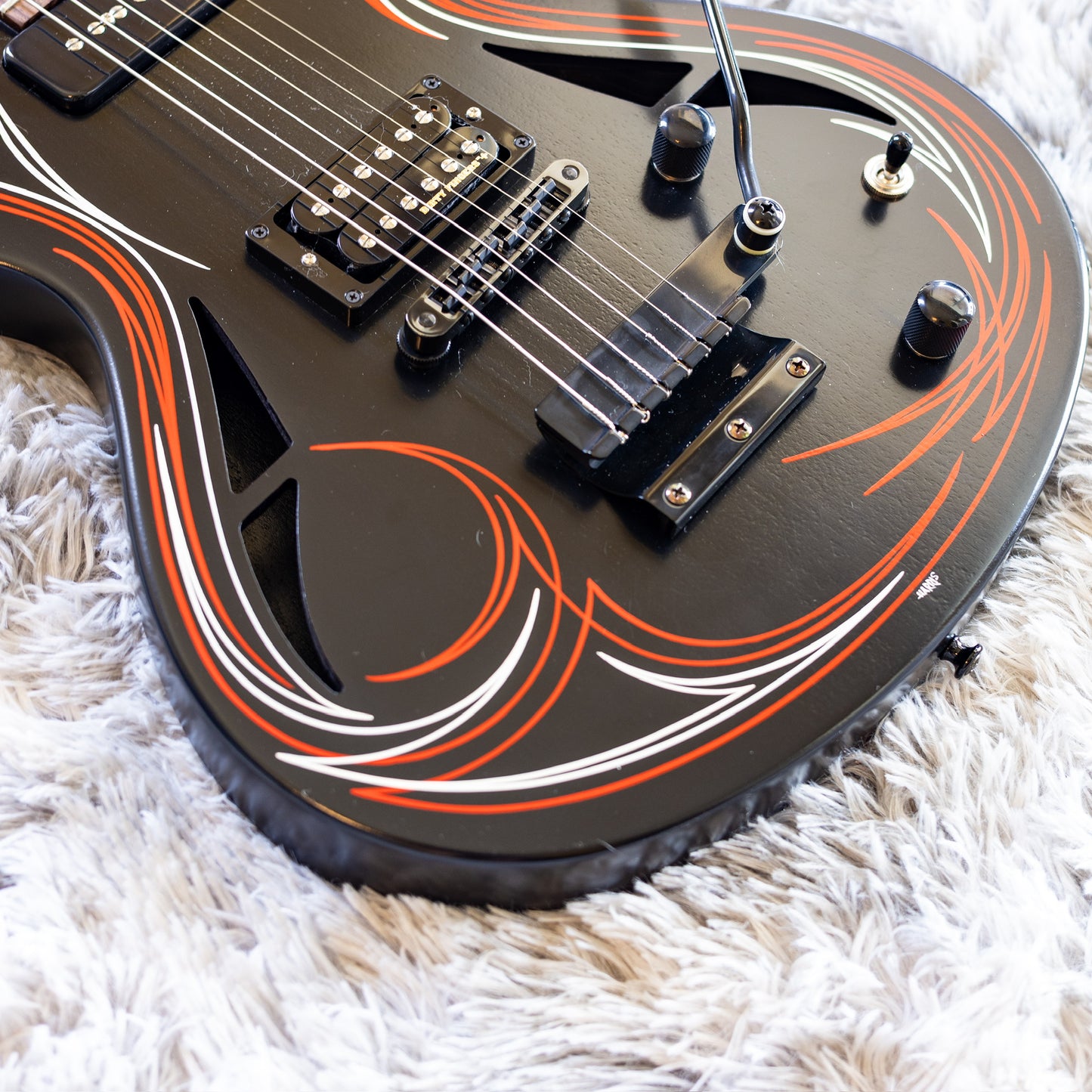 RARE Gibson N-225 2013 - Ebony with Pinstripe