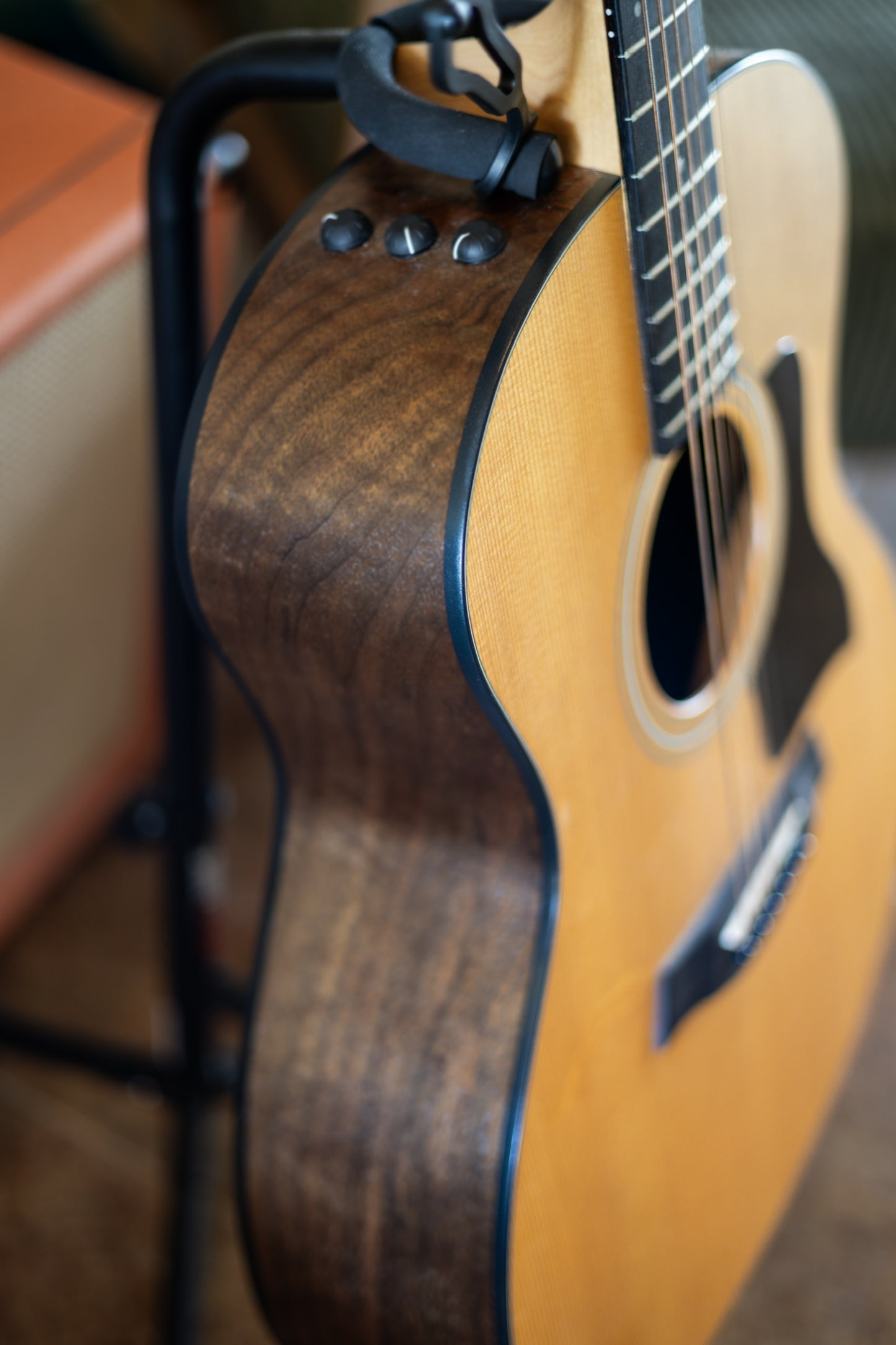 Taylor 114e Walnut with Maple Neck 2019 - Present - Natural