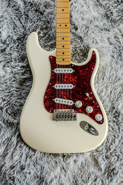 Fender Player Stratocaster with Maple Fretboard 2021 - Present - Olympic Pearl