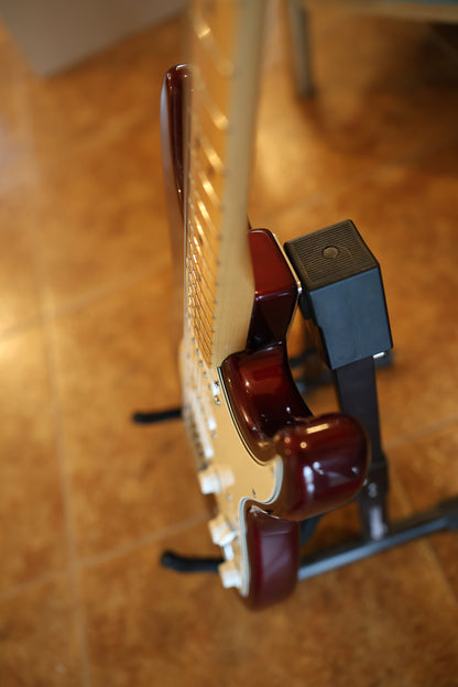 Fender Standard Stratocaster with Maple Fretboard 2006 - 2014 - Midnight Wine