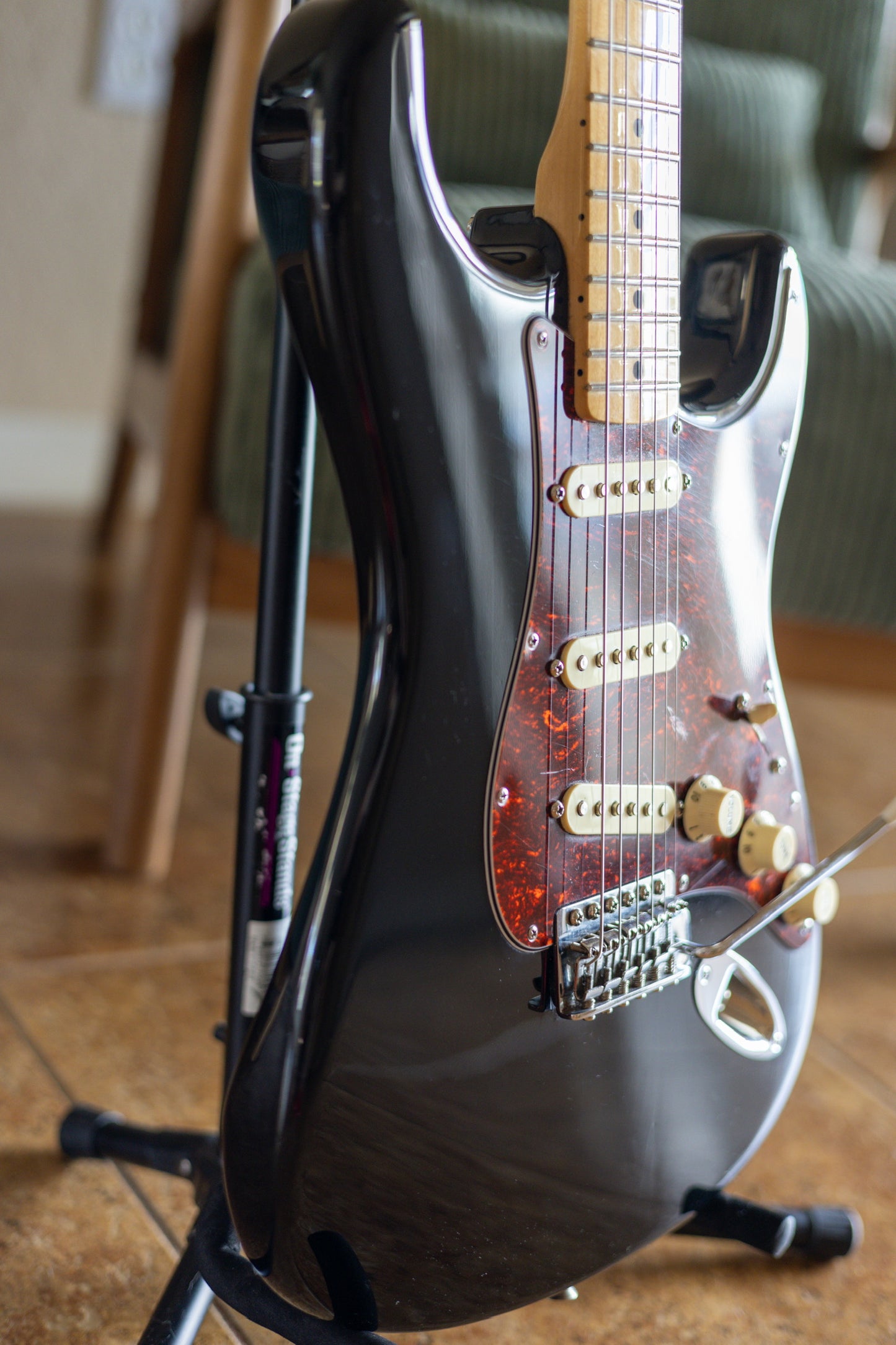 Fender FSR Special Edition Standard Stratocaster with Maple Fretboard 2018 - Black