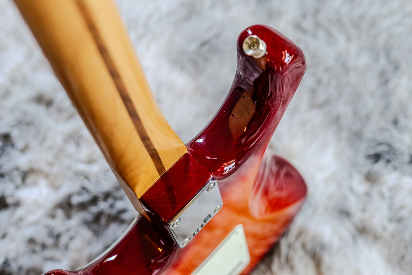 Fender Standard Stratocaster HSS Plus Top with Maple Fretboard 2013 - 2017 - Cherry Burst